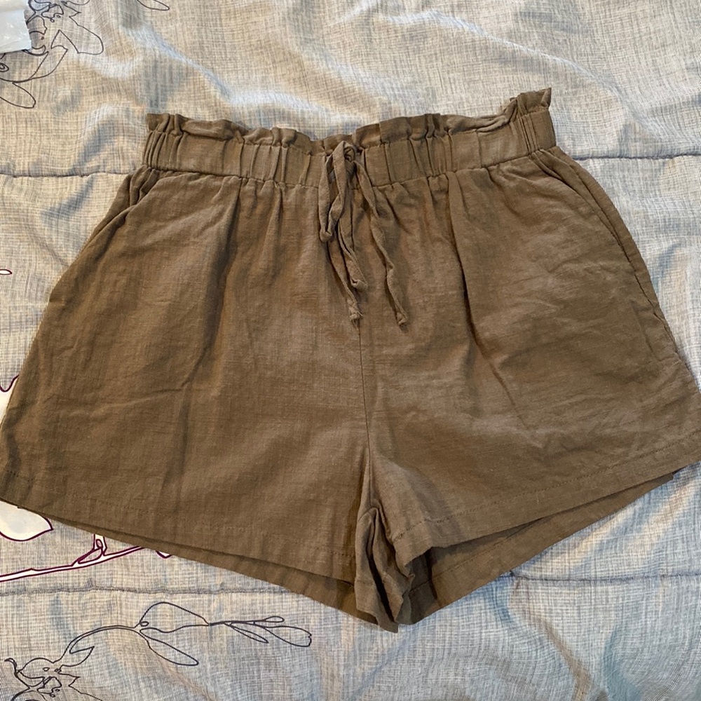Olive Green Paper bag shorts. Size medium or size 6